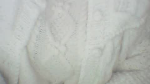 Snapshot of whitesweater chatting on December 5, 7:54 am whitesweater online show from December 5, 7:54 am