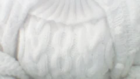 Snapshot of whitesweater chatting on February 10, 7:04 am whitesweater online show from February 10, 7:04 am