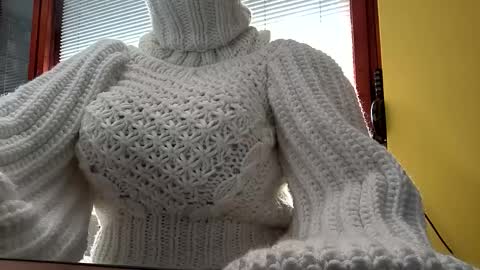 Snapshot of whitesweater chatting on September 18, 6:50 am whitesweater online show from September 18, 6:50 am