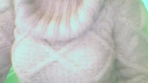 Snapshot of whitesweater chatting on March 10, 7:33 am whitesweater online show from March 10, 7:33 am