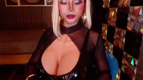 whitevenomtrans online show from May 21, 6:58 pm