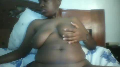 whitney_ly online show from May 5, 2:34 pm