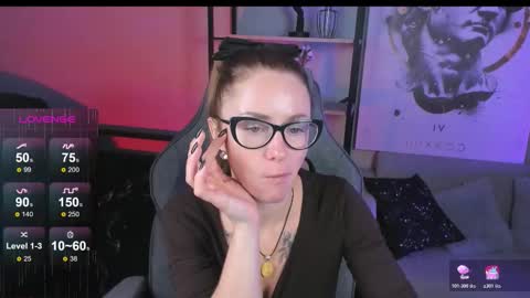 whitneypunnch online show from November 1, 8:24 am