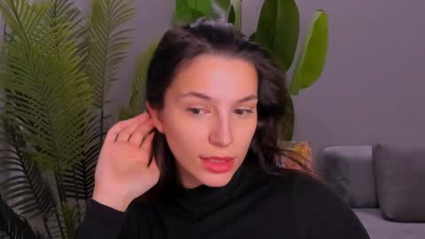 whoislulu online show from January 3, 5:31 pm