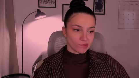 whoislulu online show from March 16, 7:40 pm