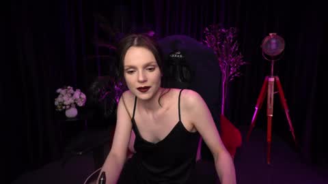 Alice online show from April 19, 6:10 pm