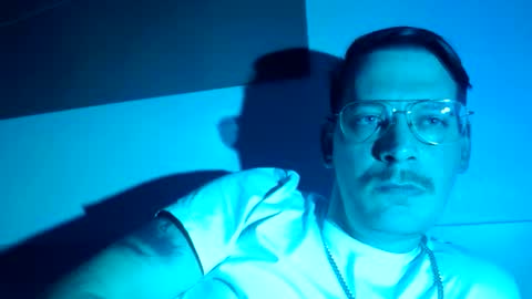 wildfreeandhorny2000 online show from November 1, 10:42 pm