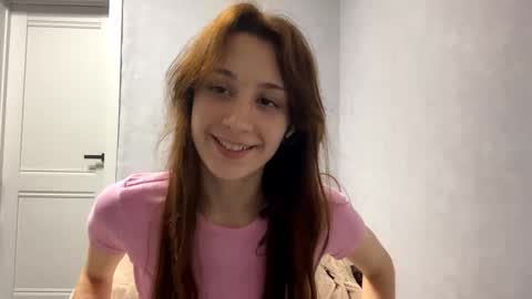 Snapshot of wildpeachh chatting on October 27, 6:19 pm wildpeachh online show from October 27, 6:19 pm