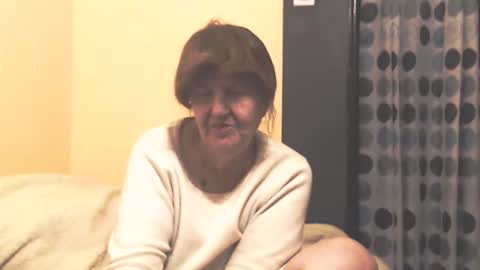 WildRedCat online show from December 18, 11:00 pm