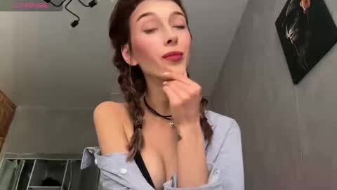 wildsable_ online show from February 26, 11:32 am