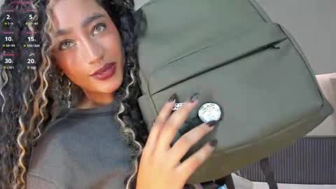 Ms Willow online show from February 11, 5:18 pm