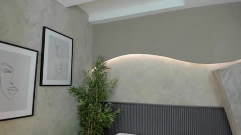 Ms Willow online show from February 8, 3:00 pm