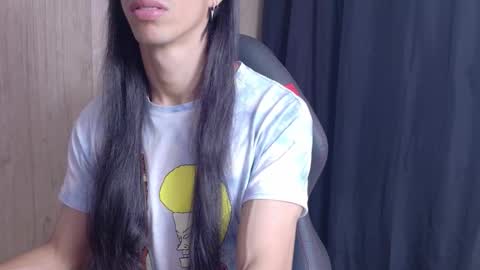 willy_veins online show from March 18, 10:32 am