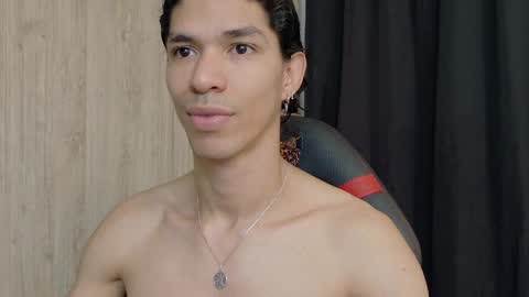 willy_veins online show from April 4, 12:06 am