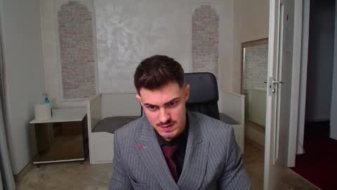 Snapshot of wilsonjules chatting on January 24, 6:35 pm WilsonJules online show from January 24, 6:35 pm