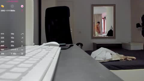 Snapshot of wilsonjules chatting on October 11, 6:07 am WilsonJules online show from October 11, 6:07 am