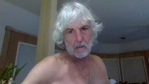 Gundja  Man online show from February 19, 4:55 am