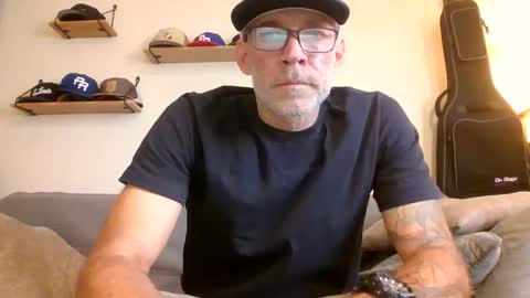 wingnutt765733 online show from February 3, 10:03 pm