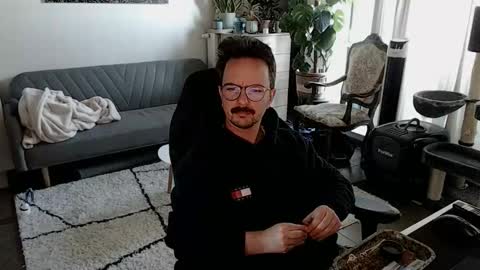 cream36 online show from November 30, 9:38 am