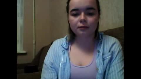 Snapshot of winter__white_rose chatting on February 13, 4:17 pm Emma online show from February 13, 4:17 pm