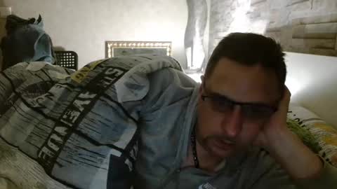 Snapshot of wirzwei8883 chatting on December 8, 9:08 pm Dirty online show from December 8, 9:08 pm