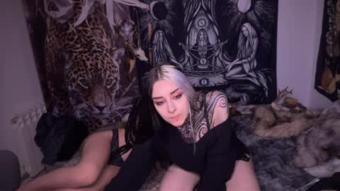 witchshadows online show from January 16, 6:59 pm