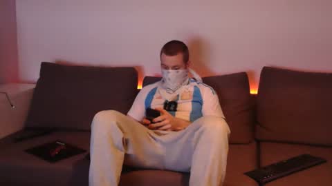 wolf021221 online show from April 2, 8:49 pm