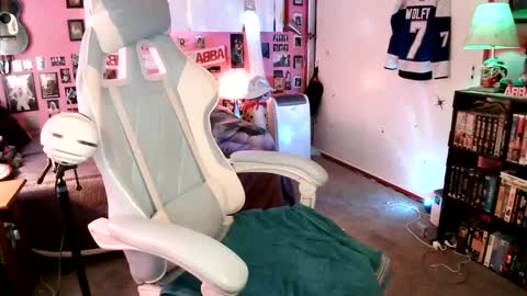 Wolfie online show from October 1, 10:41 pm