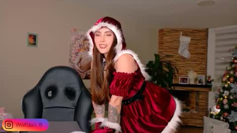   online show from December 23, 4:07 am