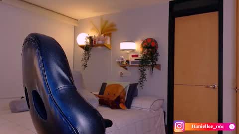   online show from March 6, 3:38 am