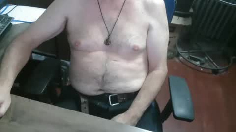 woodworker6473 online show from April 1, 11:45 pm