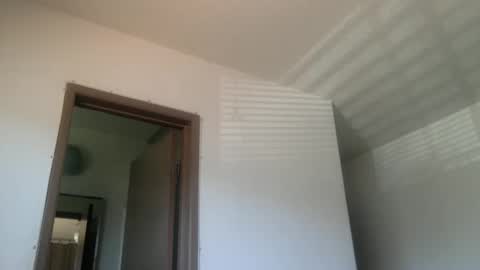 woof_wolf37 online show from April 4, 7:43 pm