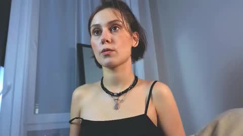 worsh1p_me online show from December 1, 2:48 pm