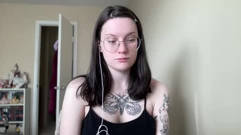 Lucina online show from December 27, 3:26 pm