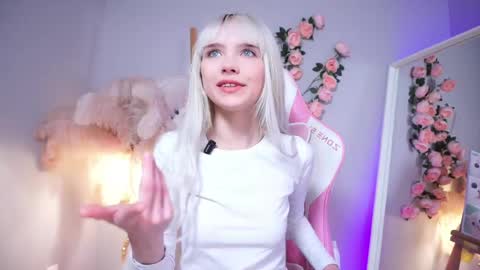 wow_angel online show from May 3, 5:46 am