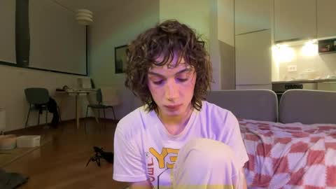 Glen online show from April 20, 11:52 pm