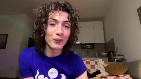 Glen online show from April 17, 7:49 pm