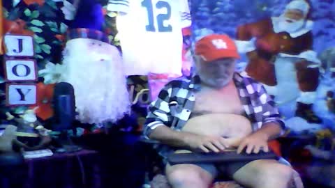 Snapshot of wscooter1 chatting on December 22, 11:41 pm SCOOTER online show from December 22, 11:41 pm