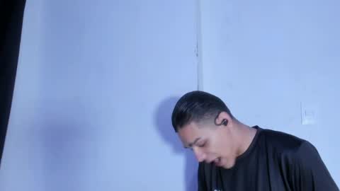wyatt_smith71 online show from April 28, 6:01 pm