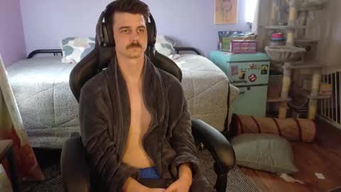 Wyatt online show from December 17, 5:08 pm