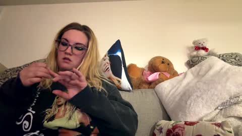 Mariah  online show from October 8, 6:08 am