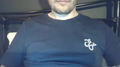 Snapshot of x_yes chatting on October 27, 7:58 pm x_yes online show from October 27, 7:58 pm