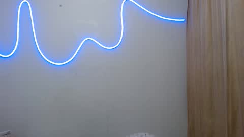 xalejo_max online show from December 3, 11:27 pm