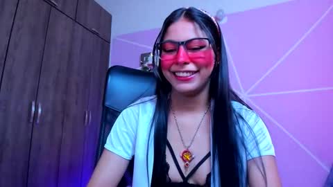 XALLYSONX online show from December 5, 12:03 pm