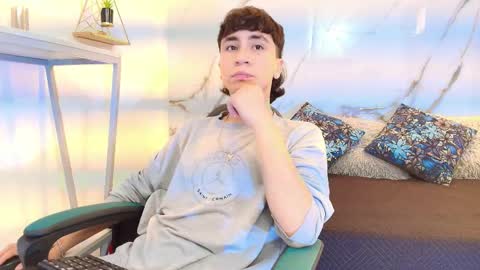 xandergrey8 online show from March 4, 7:55 pm