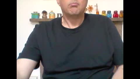 xaramanu online show from April 19, 8:15 am