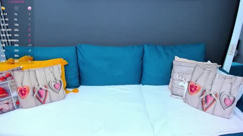 Christal online show from December 4, 8:30 pm