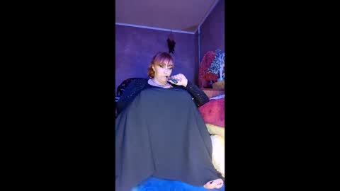 Xelenaxcbbs online show from April 24, 8:33 pm
