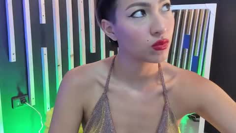 Snapshot of xgenesis_miller_ chatting on February 19, 3:49 pm Genesis online show from February 19, 3:49 pm