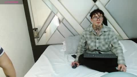 Marco and Veronica online show from March 4, 4:49 am